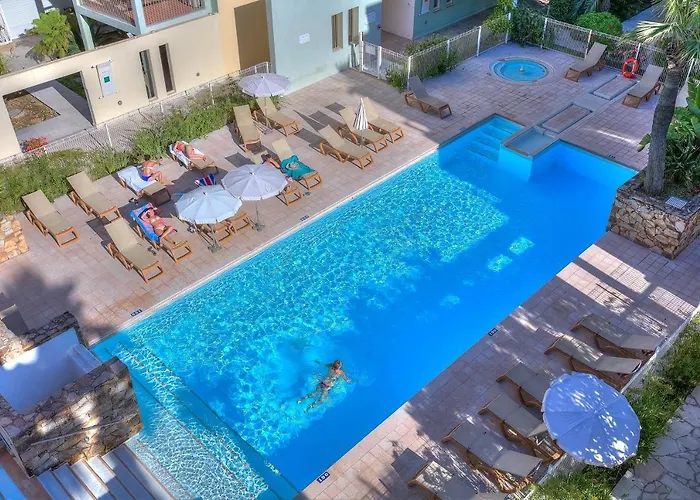 Port Prestige - Terrasse - Piscine - Parking *