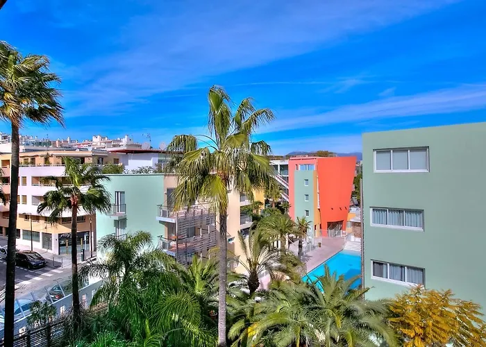 Port Prestige - Terrasse - Piscine - Parking *