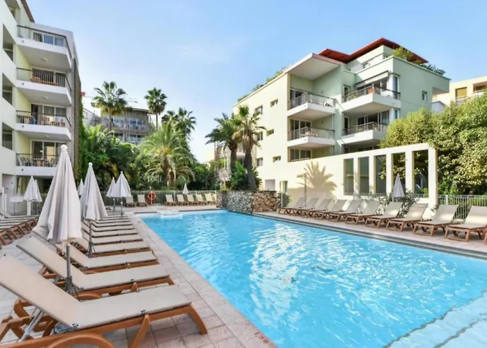 Lägenhet Port Prestige - Terrasse - Piscine - Parking